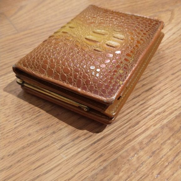 Crocodile Skin Wallet-Unusual Gift for Hard to Buy for Person - Picture 2 of 7